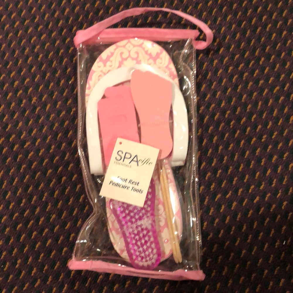 NWT Spacific Essentials Pedicure Set